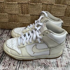 Nike Dunks Women’s Size 6